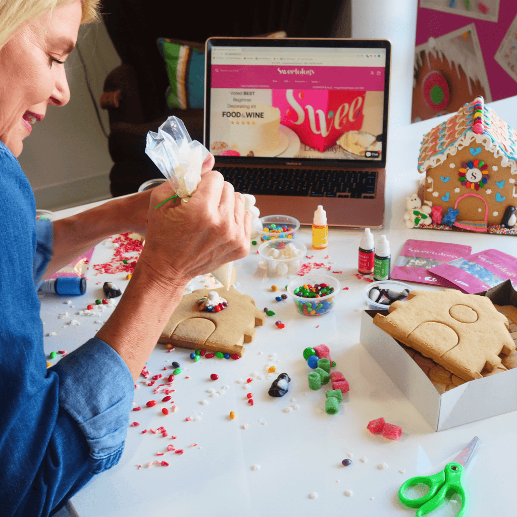 Sweetology Team Building Decorating 101 - Cookie and Gingerbread House Decorating Kits